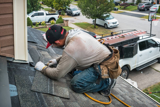 Professional Emergency Roof Repair technician working in Shelbyville, MI